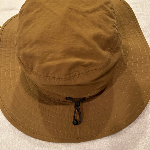 The North Face unisex L-XL Bucket outdoor hat
Nylon mesh adjustable NEW WO tags - Picture 3 of 6